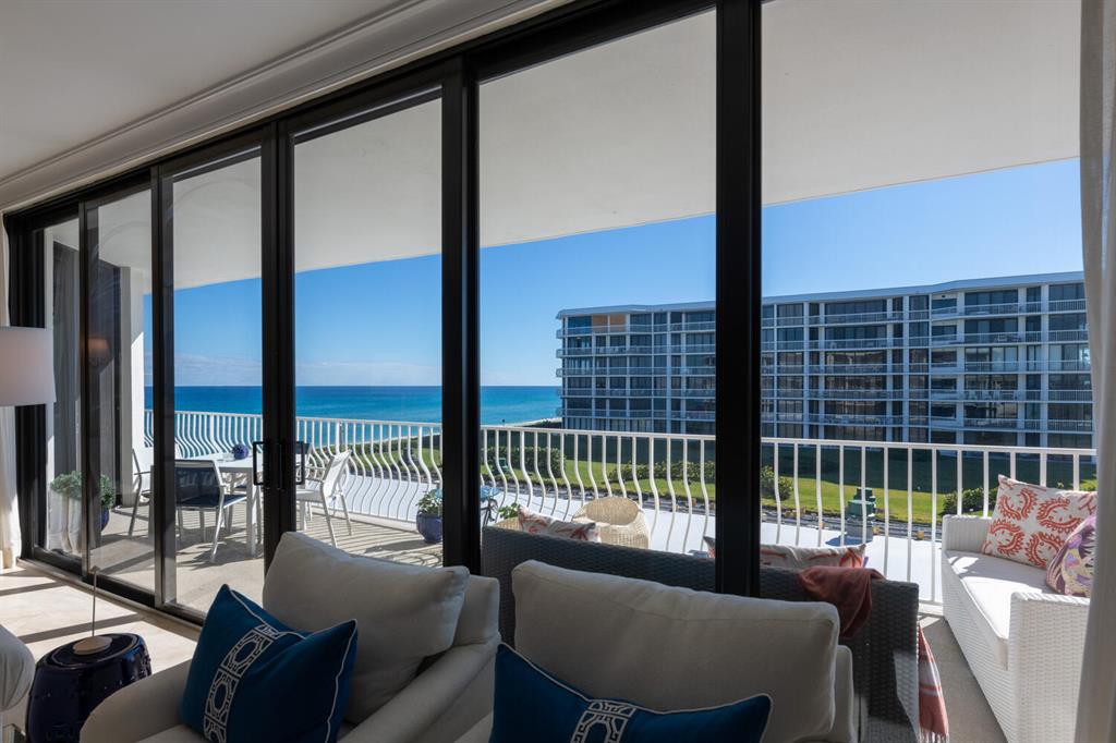 TWO THOUSAND CONDO - Residential