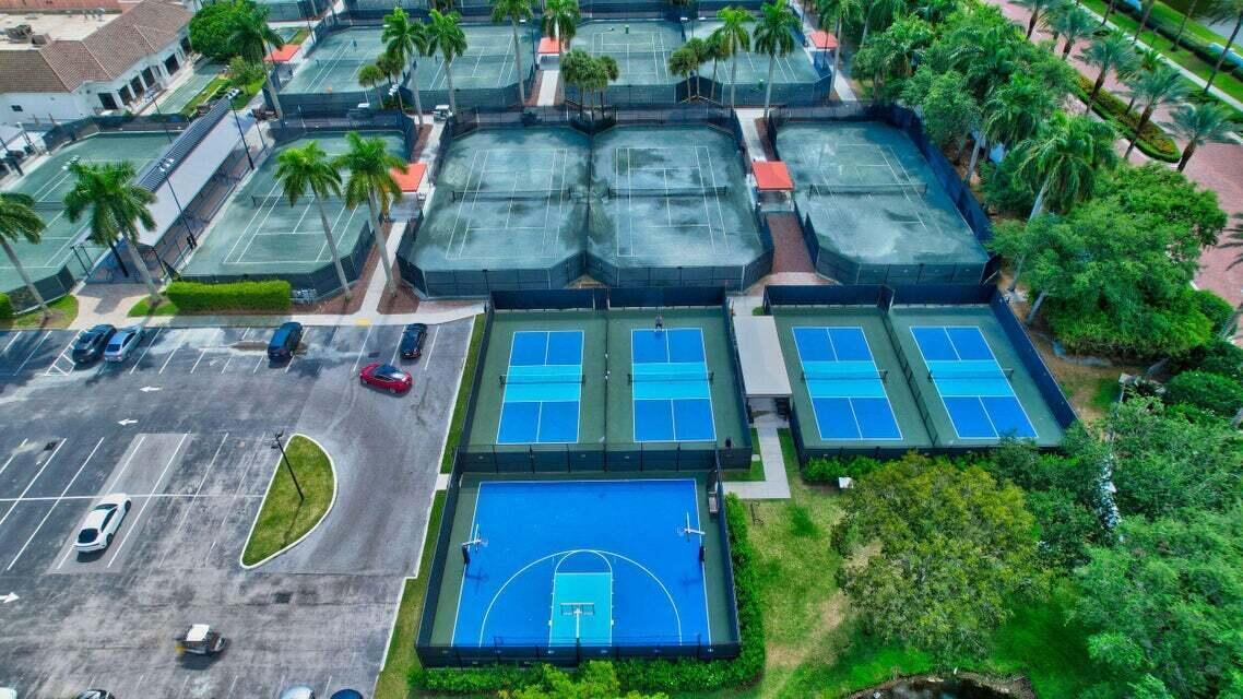 BANYANS OF ARVIDA COUNTRY CLUB - Residential