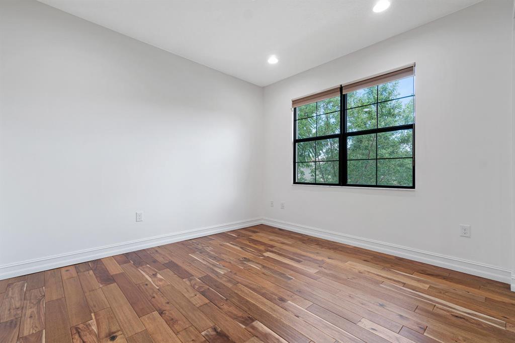 ATLANTIC COMMONS PL 5 - Residential