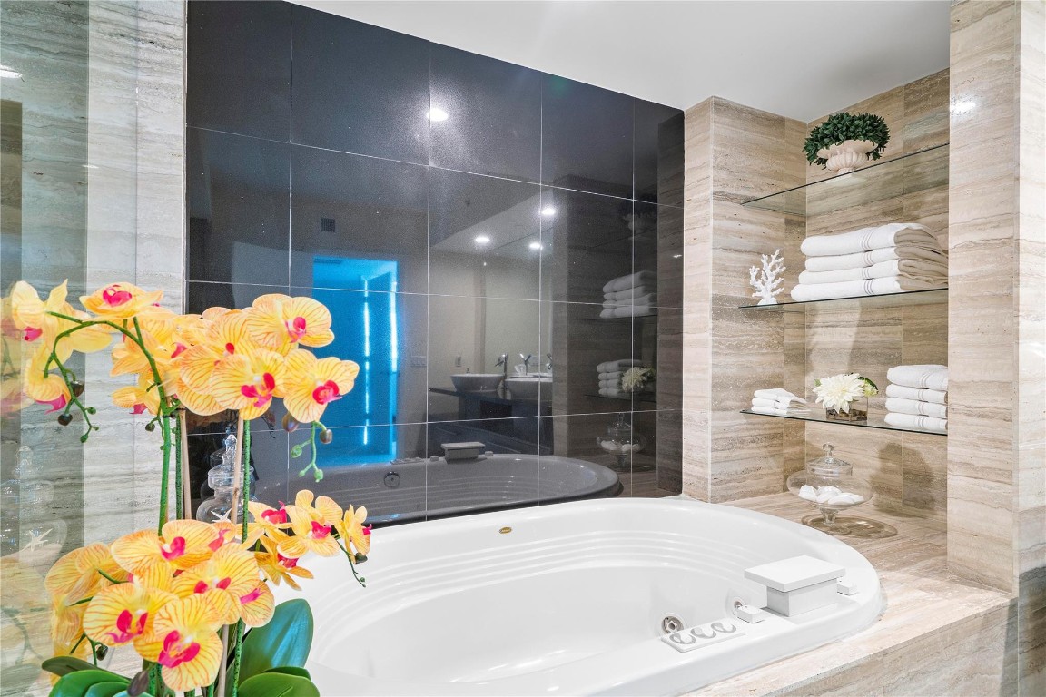 LAS OLAS BEACH CLUB - Residential Lease