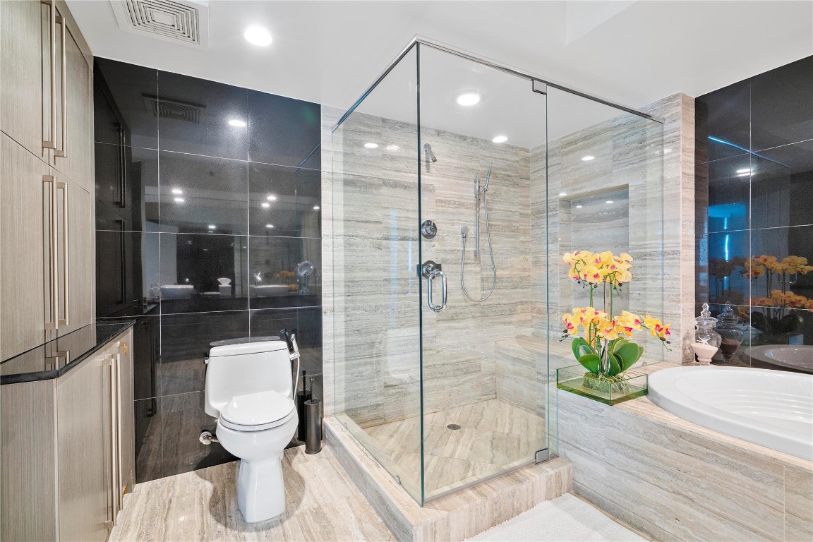 LAS OLAS BEACH CLUB - Residential Lease