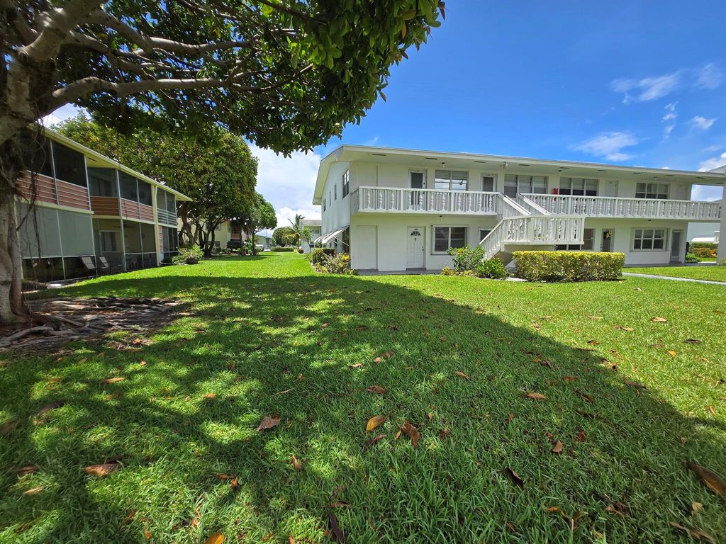 Photo of 108 Easthampton E, West Palm Beach, FL 33417 (MLS # R11104325)