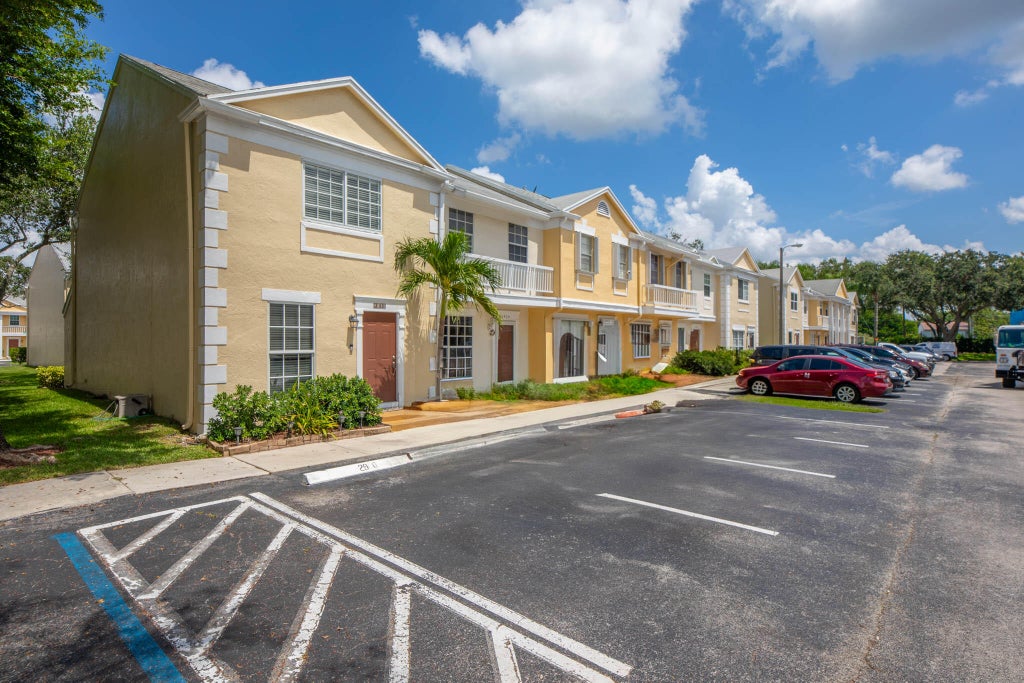 Photo of 2900 Dorchester Lane #2900, Cooper City, FL 33026 (MLS # B26045085)