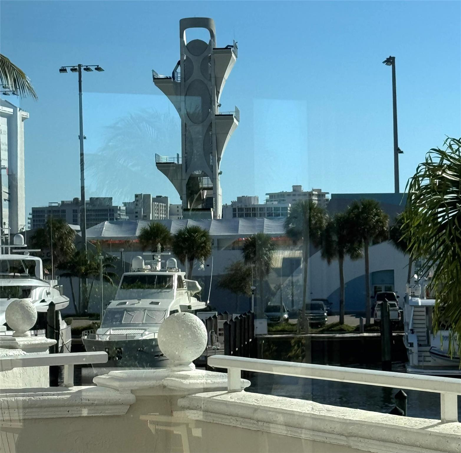 200 S Birch Road 806