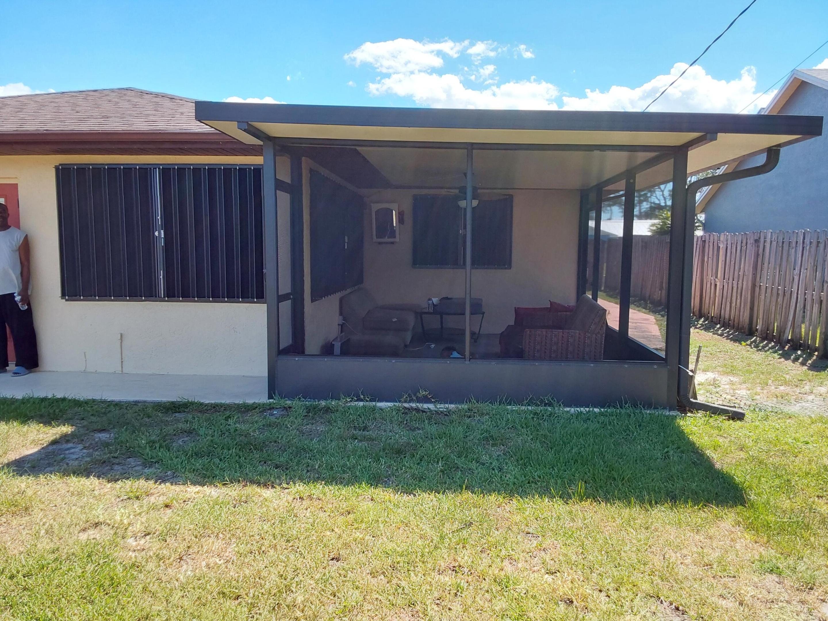 PORT ST LUCIE SECTION 3 - Residential