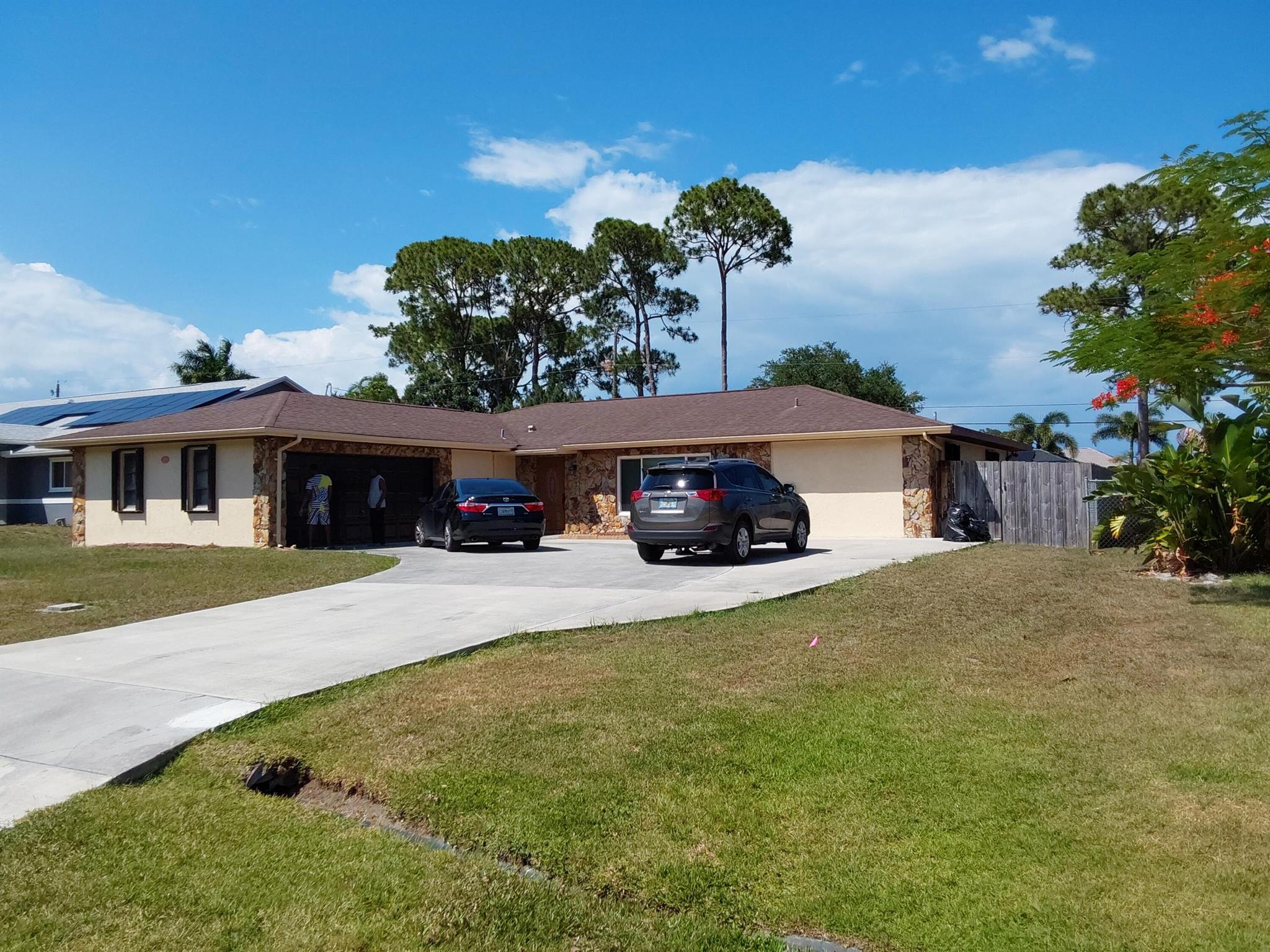 1179 SE Proctor Lane