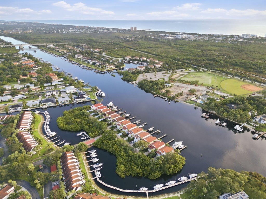 Photo of 13348 Mangrove Isle Drive, Palm Beach Gardens, FL 33410 (MLS # B26079945)