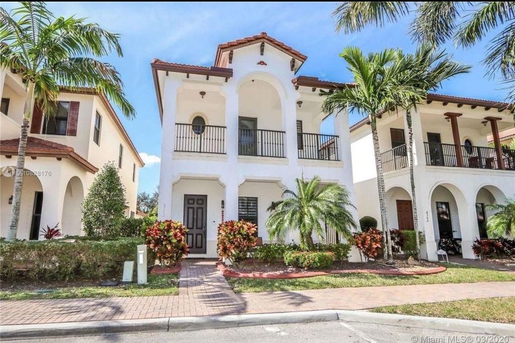 Photo of 8362 NW 39th Court, Pembroke Pines, FL 33024 (MLS # F10546344)