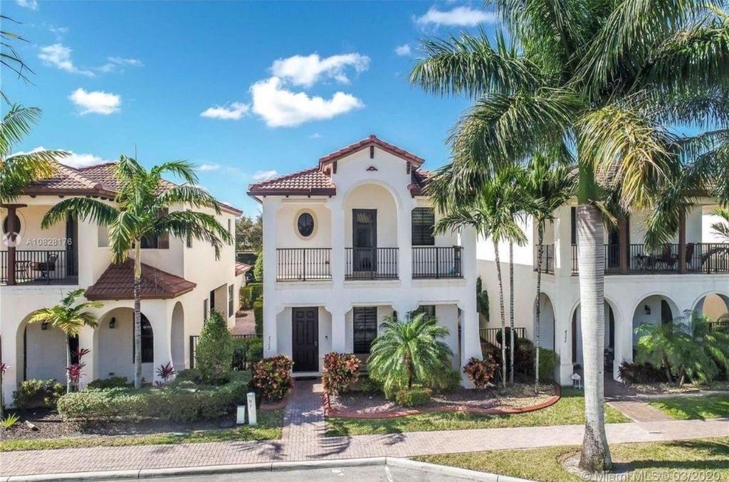 Photo of 8362 NW 39th Court, Pembroke Pines, FL 33024 (MLS # F10546344)