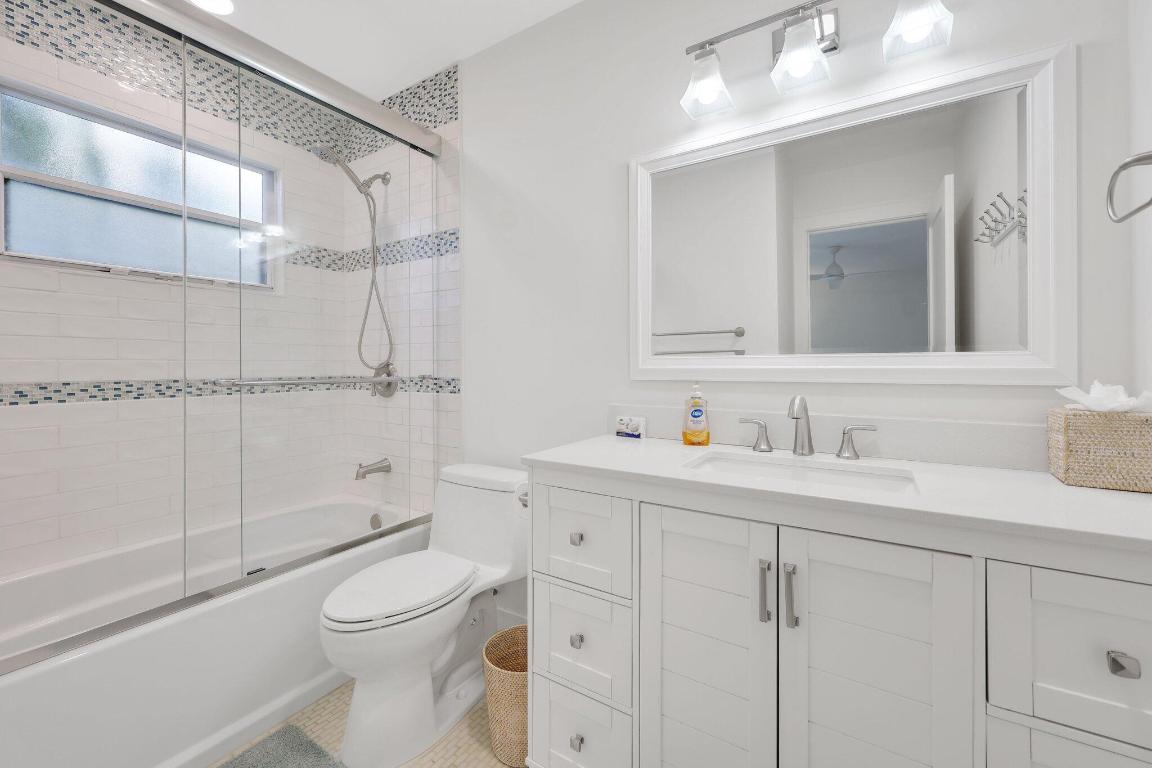 GREENS CAY OF JONATHANS LANDING - Residential