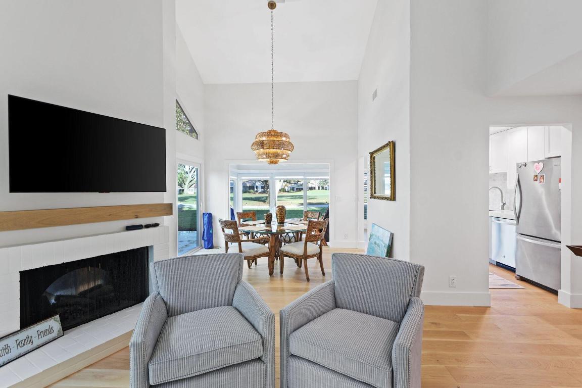 GREENS CAY OF JONATHANS LANDING - Residential