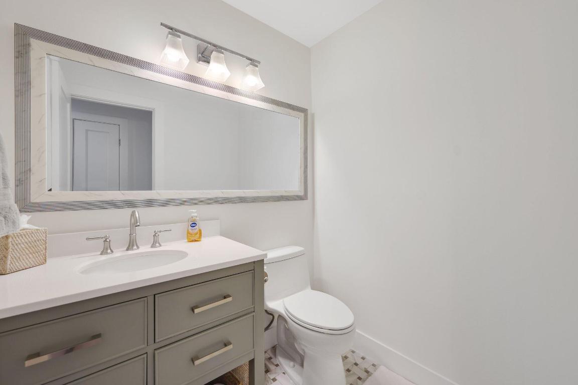 GREENS CAY OF JONATHANS LANDING - Residential