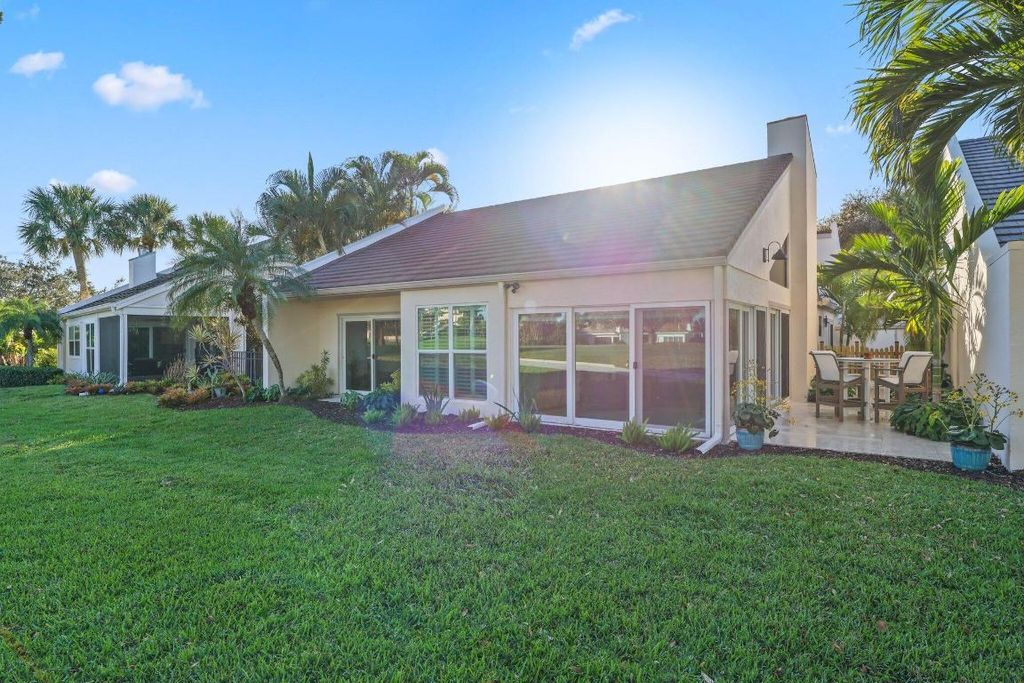 Photo of 17012 Traverse Circle, Jupiter, FL 33477 (MLS # R11151892)