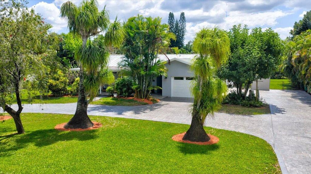 Photo of 14550 SW 24th Street, Davie, FL 33325 (MLS # B26005892)