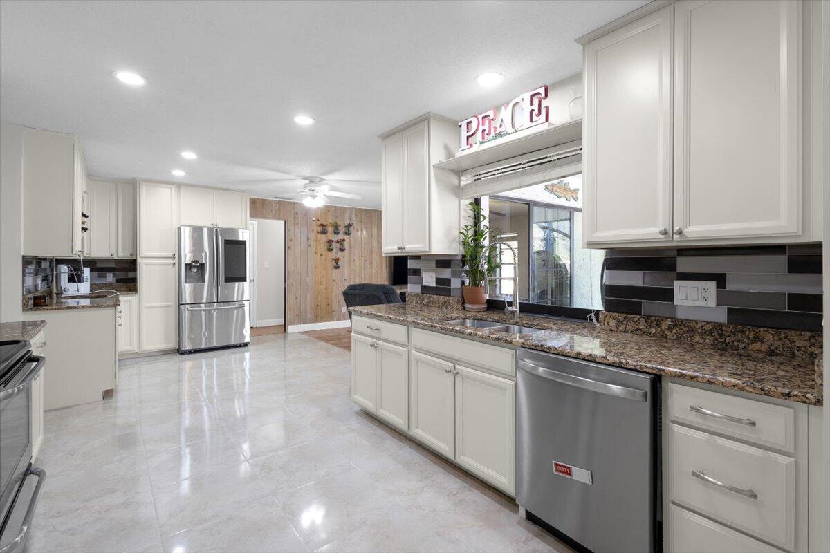 PORT ST LUCIE SECTION 3 - Residential