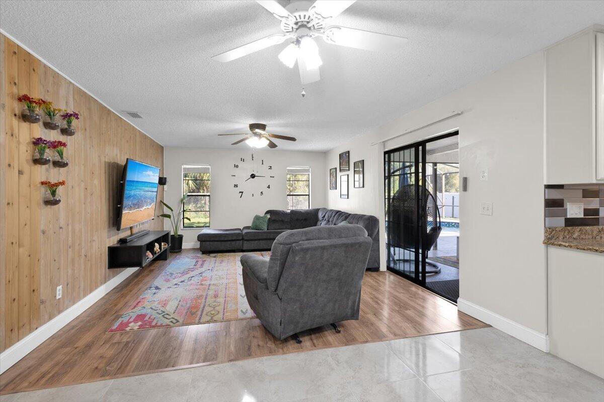 PORT ST LUCIE SECTION 3 - Residential