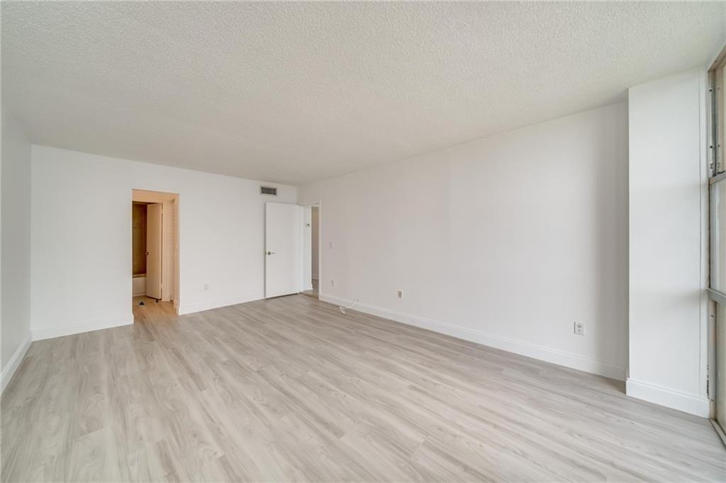 Vecino Del Mar - Residential