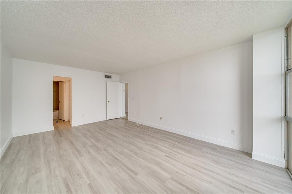 Vecino Del Mar - Residential