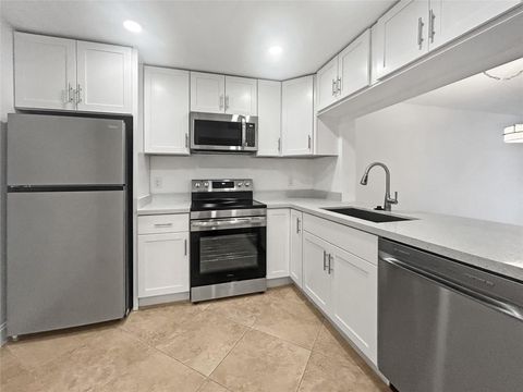 7173 Orange Dr 103B Davie FL 33314