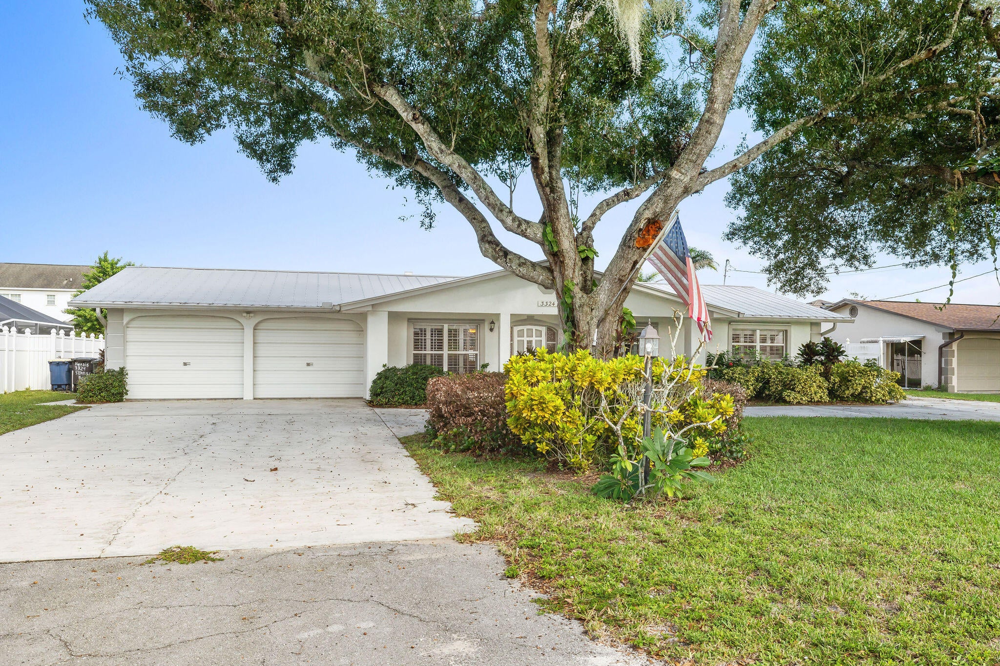3324 Sunrise Boulevard