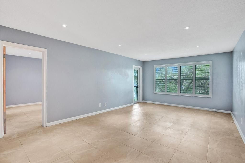 Photo of 4025 N Federal Highway #320C, Fort Lauderdale, FL 33308 (MLS # F10494777)