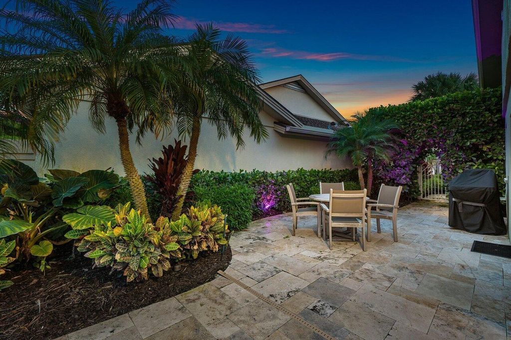 Photo of 187 Ridge Road, Jupiter, FL 33477 (MLS # R11026455)