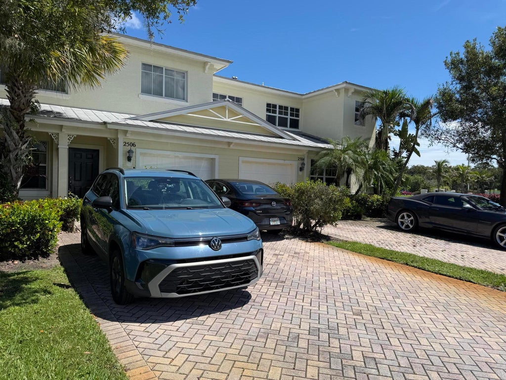 Photo of 2506 Creekside Drive, Fort Pierce, FL 34981 (MLS # B26074095)