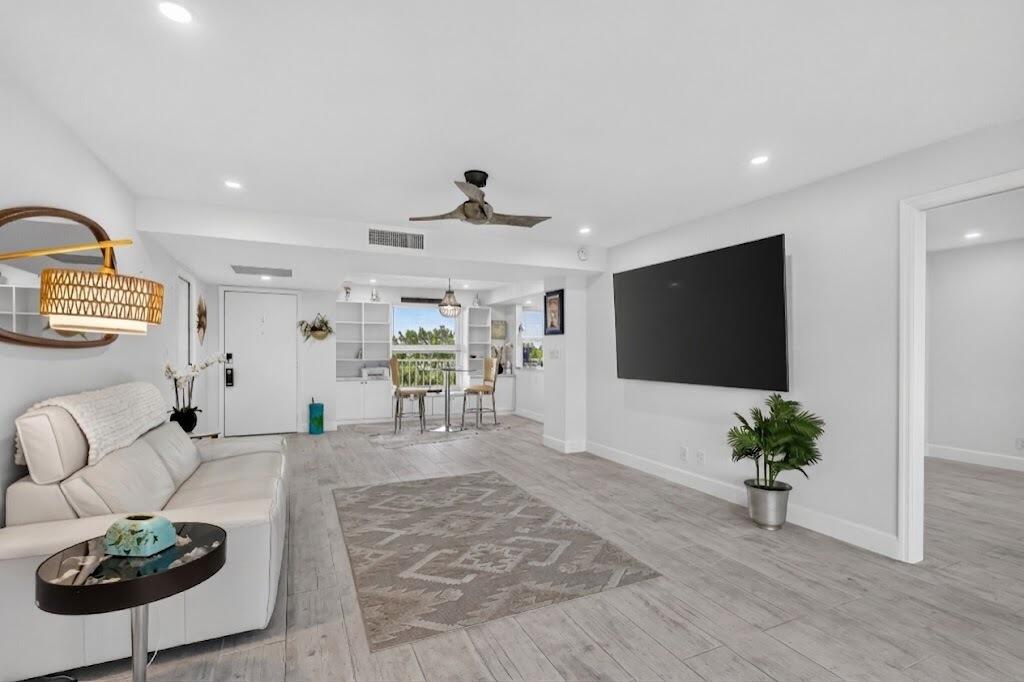 Properties | Stephanie Kaufman 1 Harbourside Drive 3403