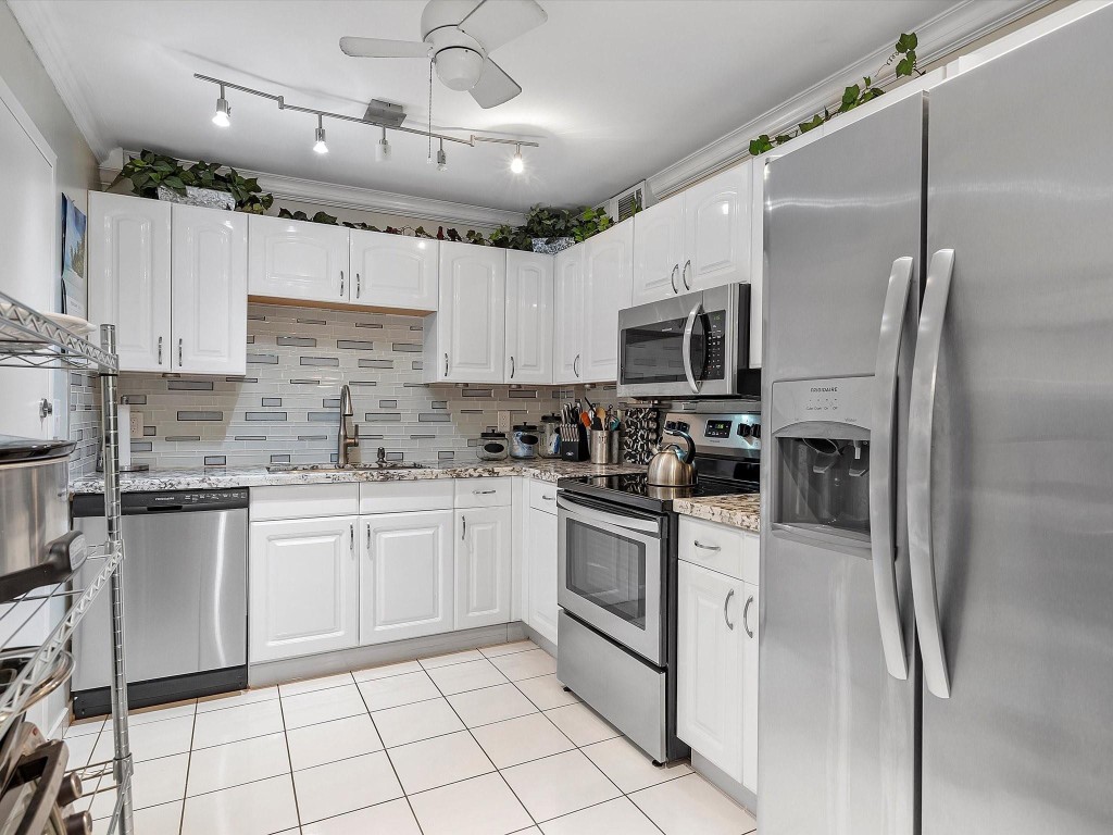 111 Golden Isles Drive C1