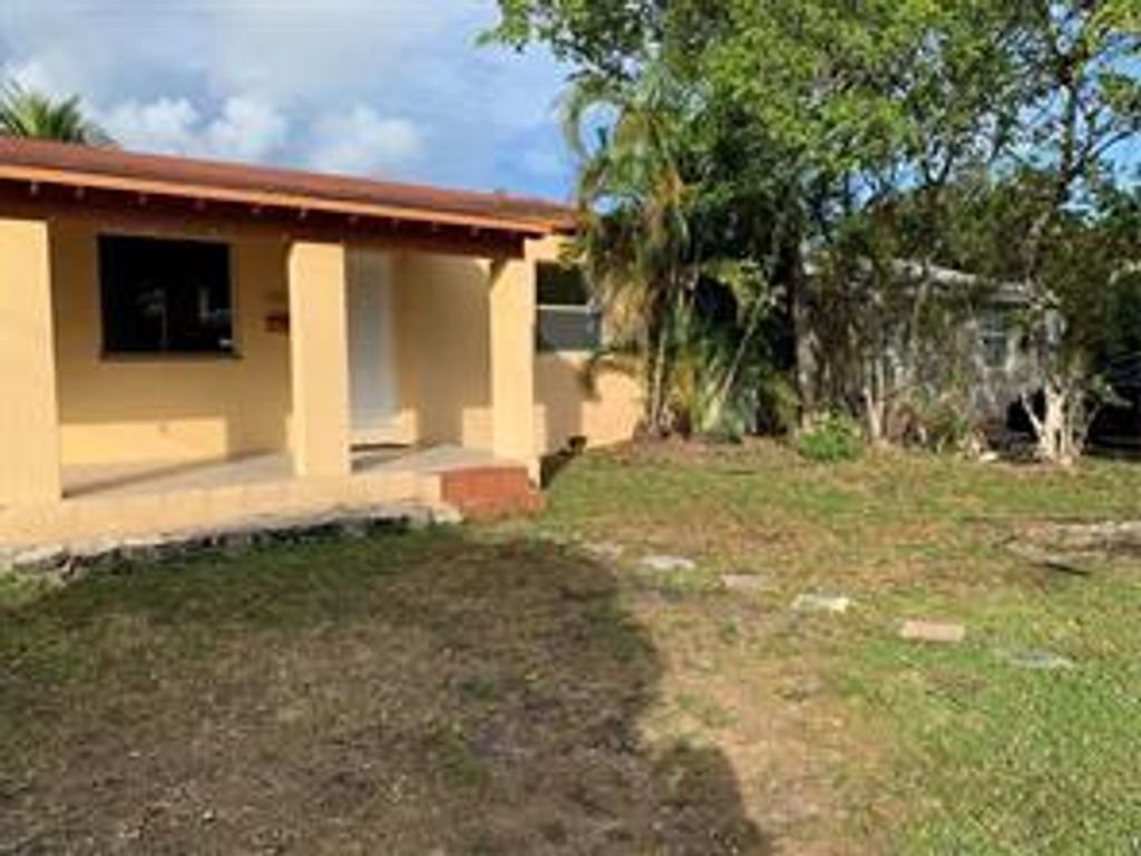 Photo of 2037 Washington Street, Hollywood, FL 33020 (MLS # B26030504)