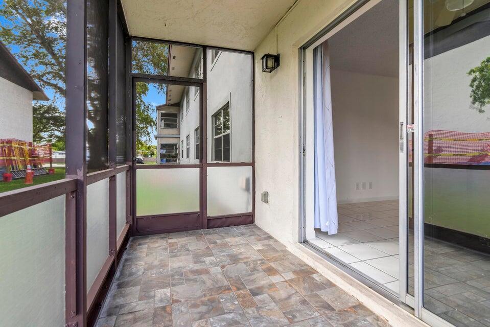 LAURELS AT MARGATE CONDO - Residential Lease