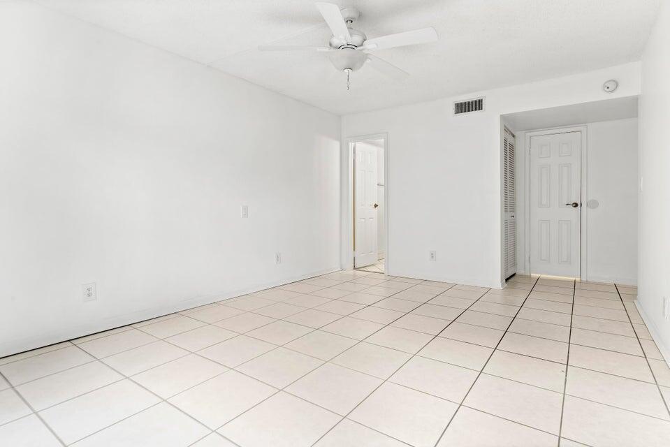 LAURELS AT MARGATE CONDO - Residential Lease
