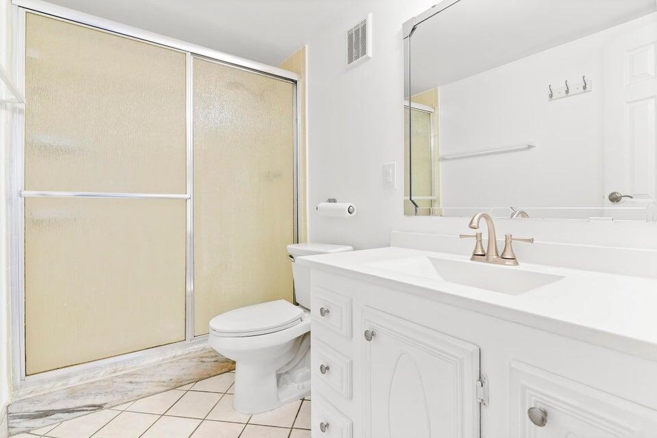 LAURELS AT MARGATE CONDO - Residential Lease