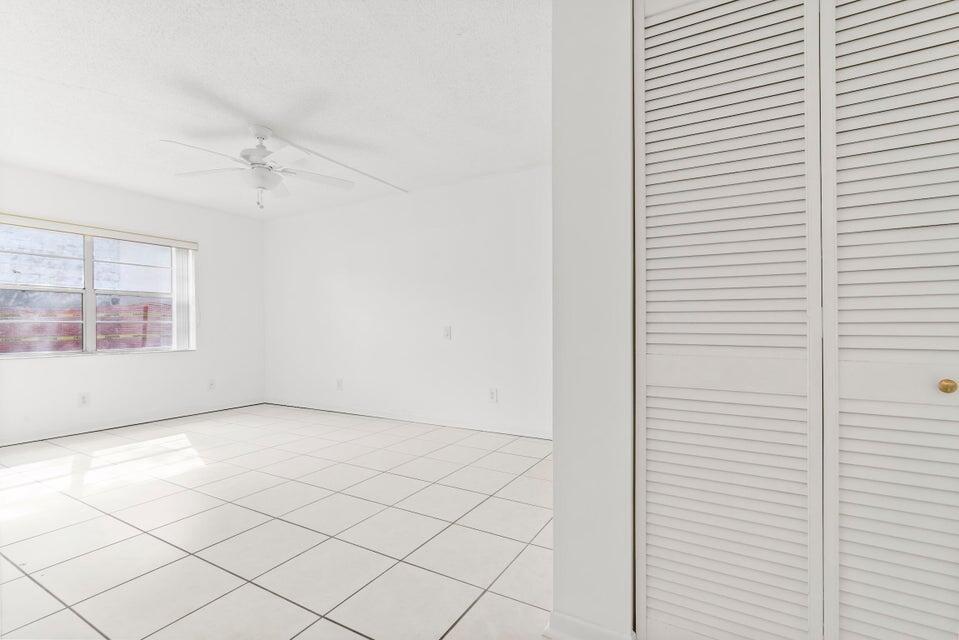 LAURELS AT MARGATE CONDO - Residential Lease