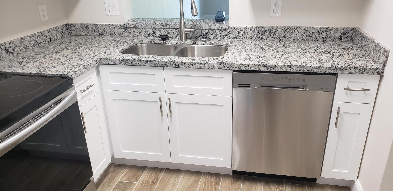 KENSINGTON WALK - Residential Lease