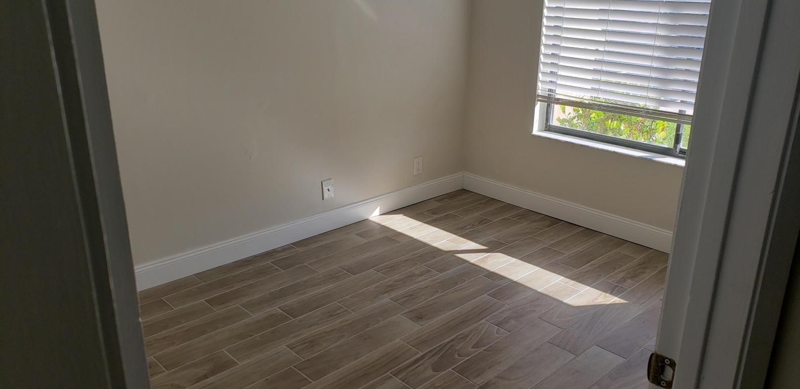 KENSINGTON WALK - Residential Lease