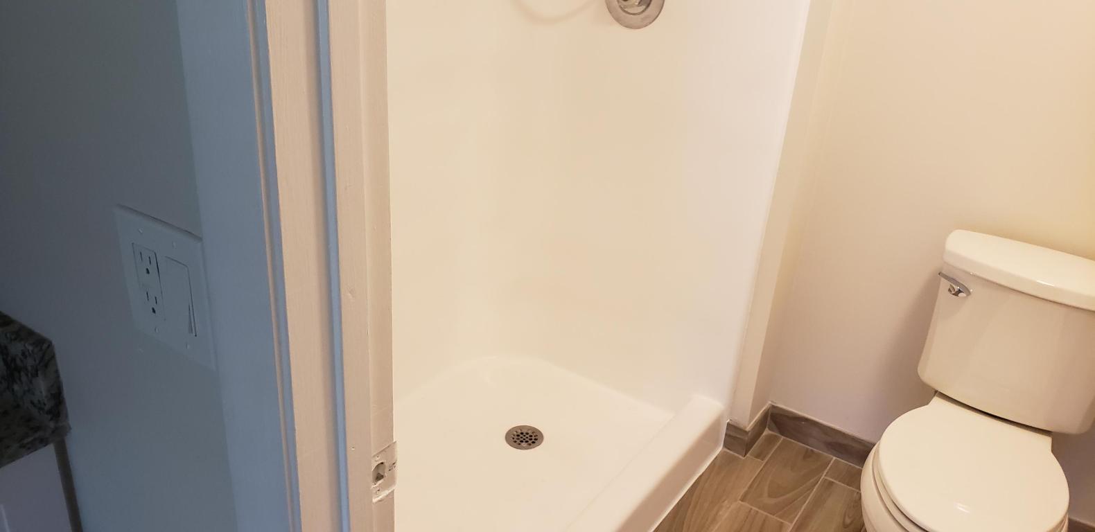 KENSINGTON WALK - Residential Lease