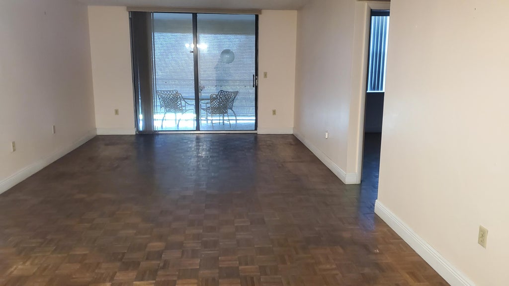 Photo of 1400 SAINT CHARLES Place #608, Pembroke Pines, FL 33026 (MLS # B26079346)