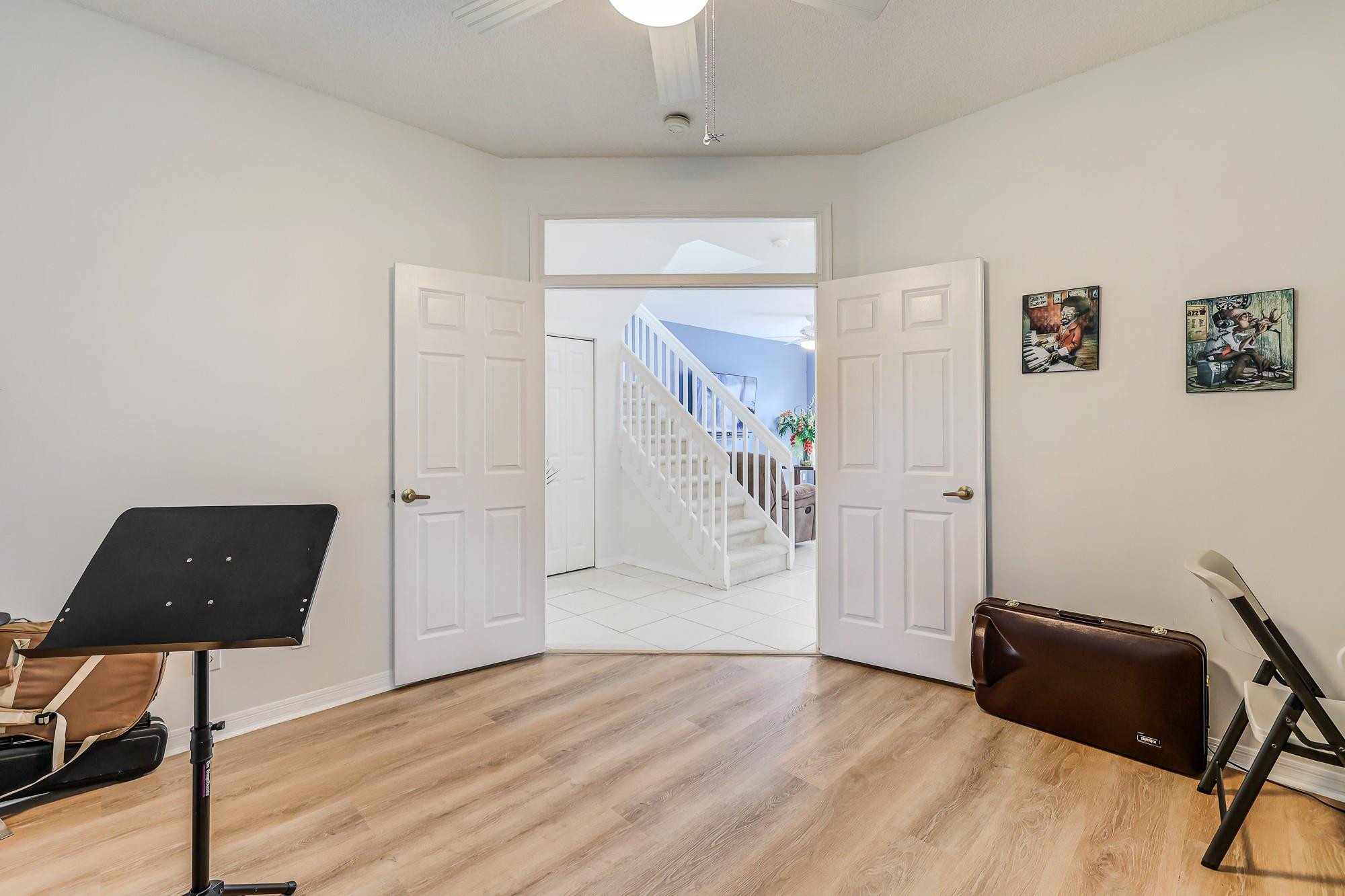 Coco Lakes 155-25 B - Residential