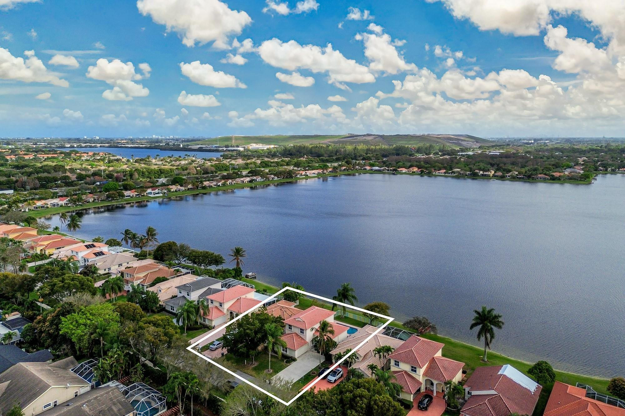 Coco Lakes 155-25 B - Residential