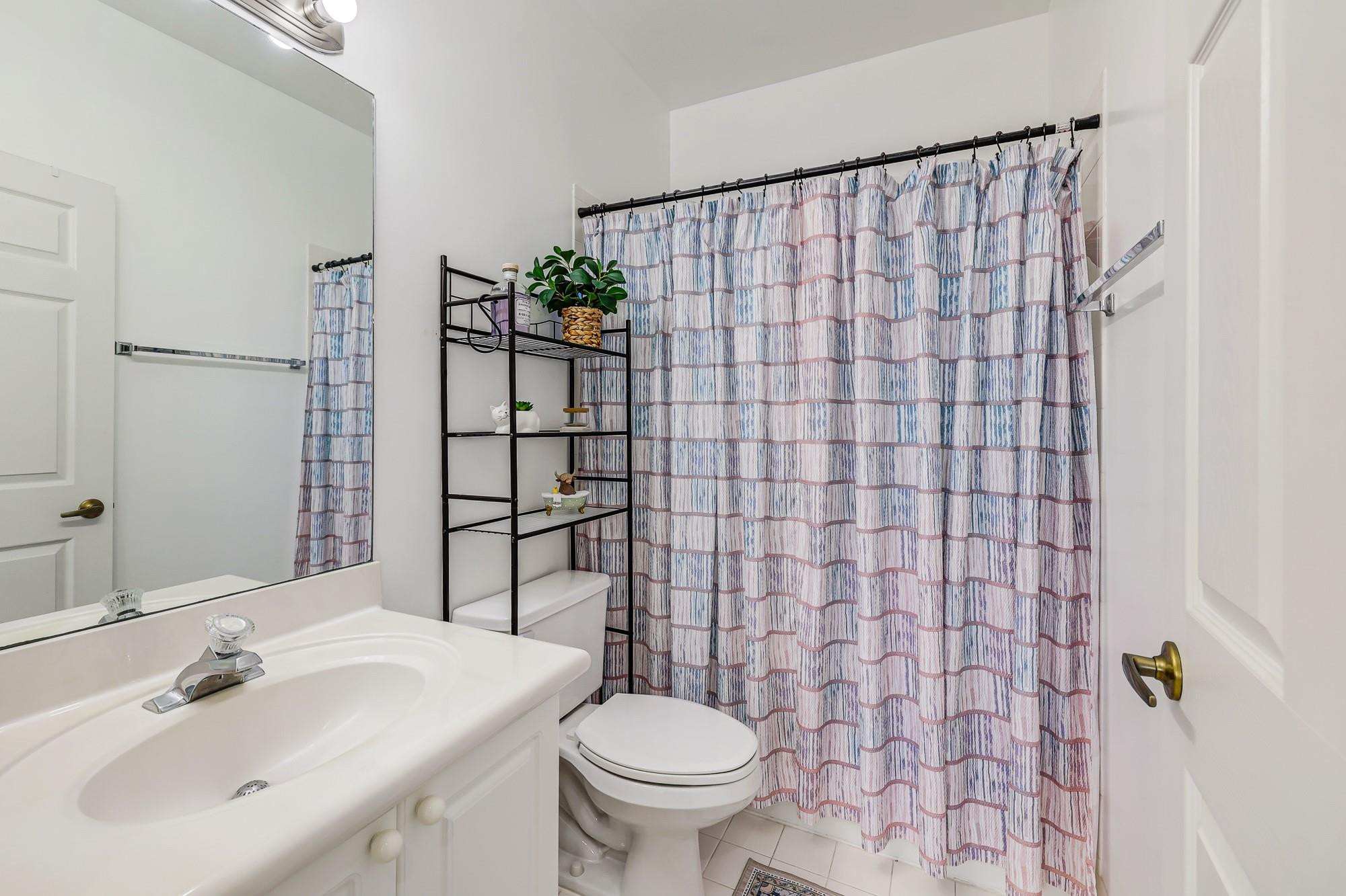 Coco Lakes 155-25 B - Residential