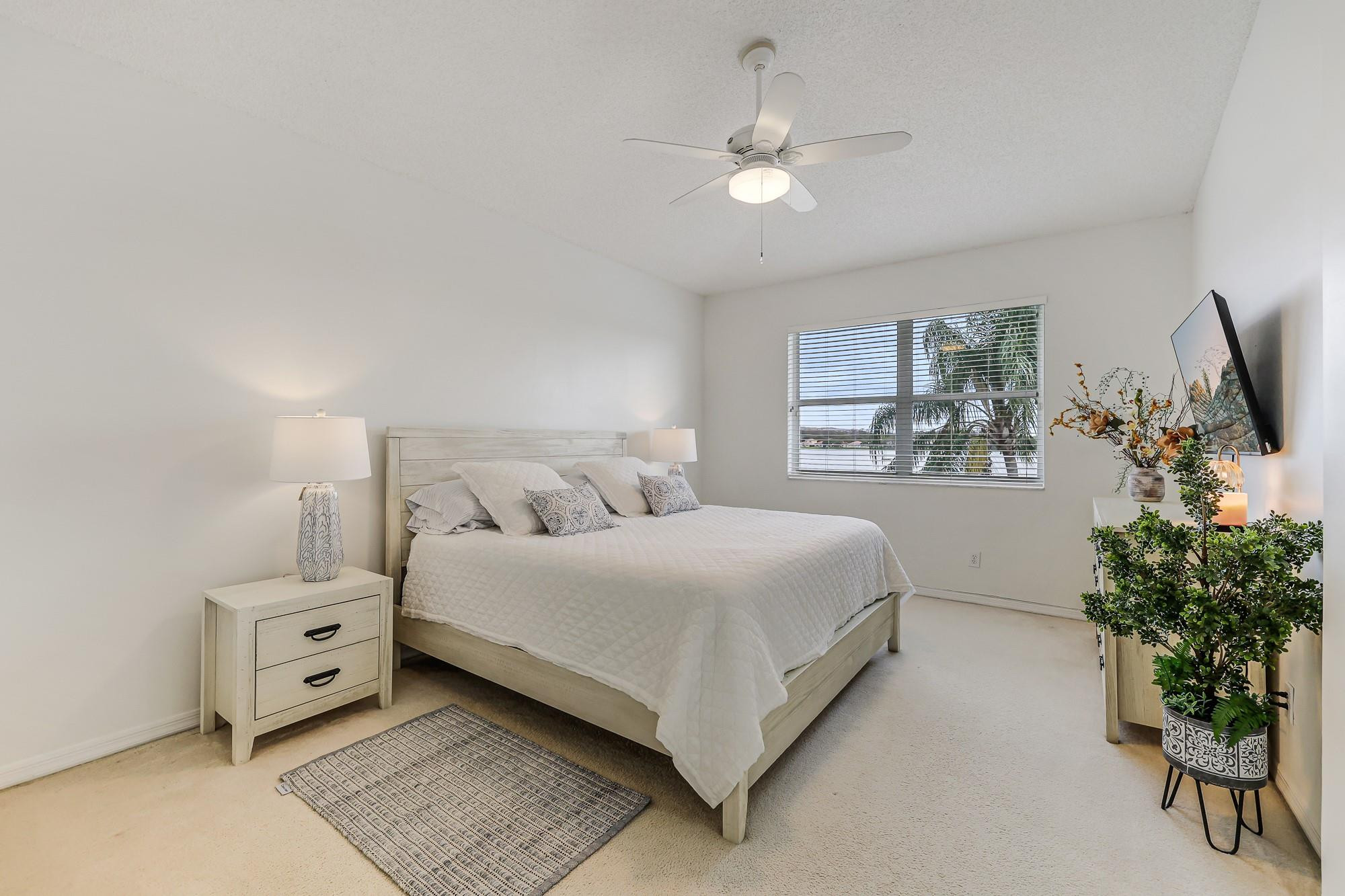 Coco Lakes 155-25 B - Residential