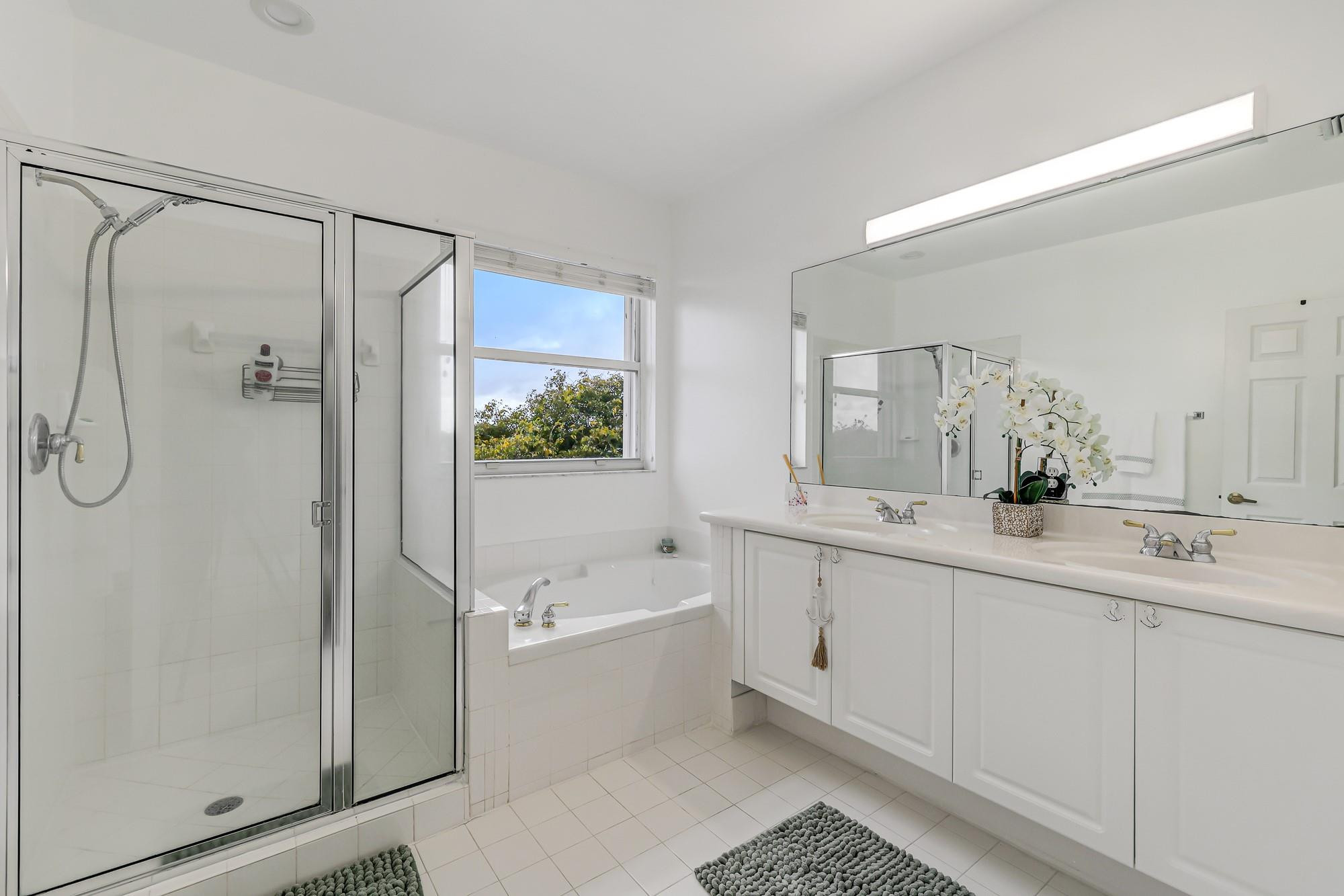 Coco Lakes 155-25 B - Residential