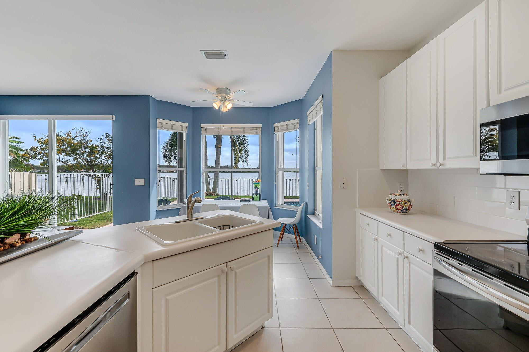 Coco Lakes 155-25 B - Residential