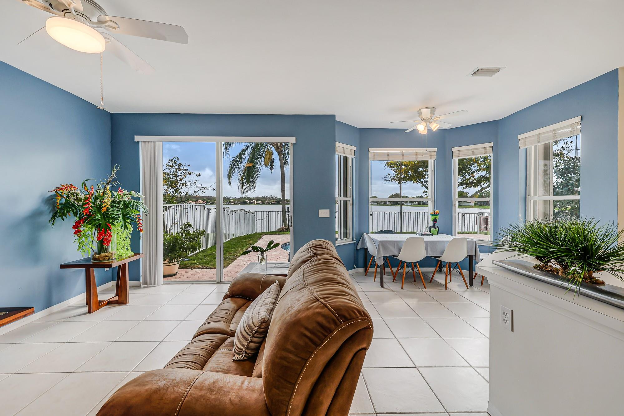 Coco Lakes 155-25 B - Residential