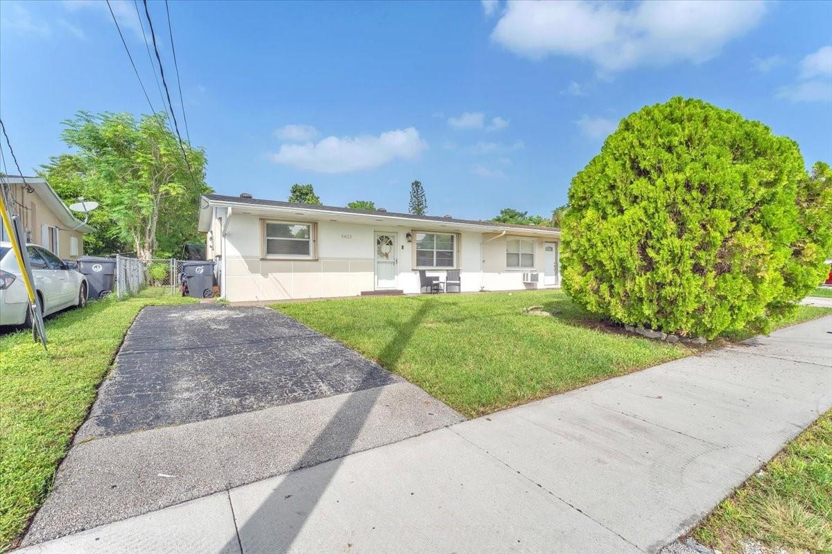 Waterfront 2BR Home - Upgraded & Move-In Ready!
Cozy 2BR/1BA with granite kitchen, new stainless fridge, and bonus room for office/den. Enjoy a big fenced yard, screened patio, and peaceful water views. Major updates: Roof 2022, AC 2025, tankless water heater 2024, outdoor electric panel 2023, and custom built master closet. Storm shutters included. Close to schools, highways, shopping, and dining. Don't miss this one, schedule your showing today!