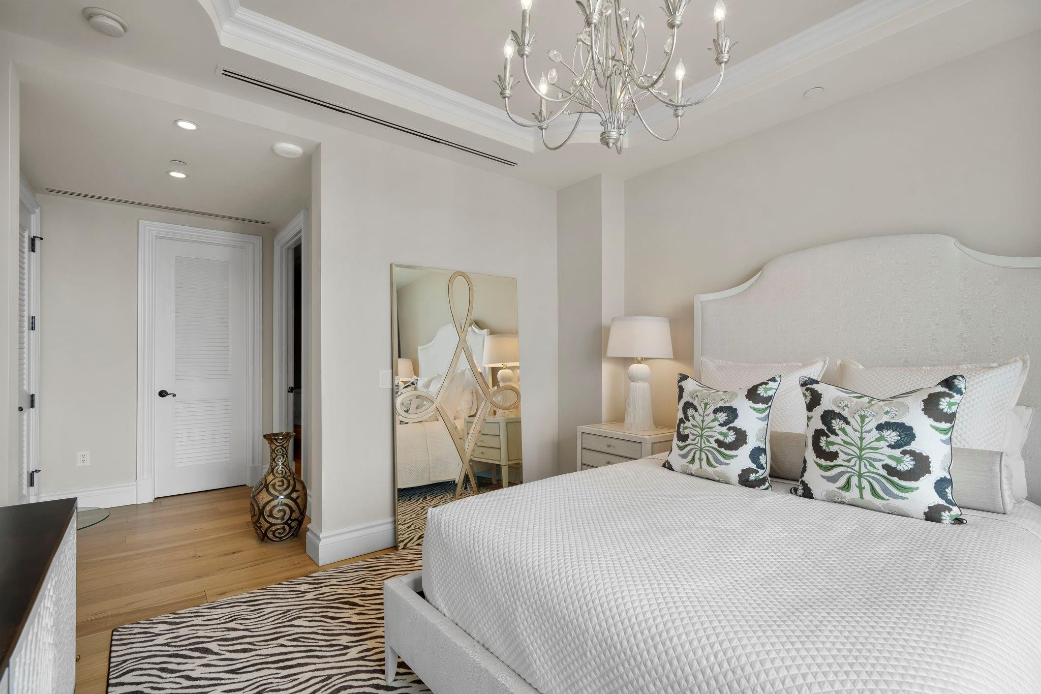 350 LAS OLAS PLACE - Residential