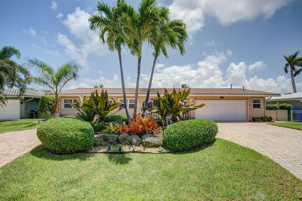 Photo of 1920 Waters Edge, Pompano Beach, FL 33062 (MLS # F10540059)