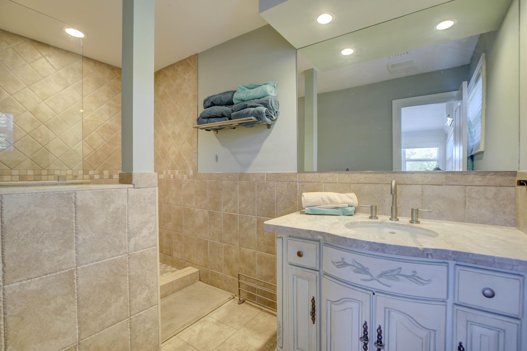 Bel-Air Isle 40-43 B - Residential