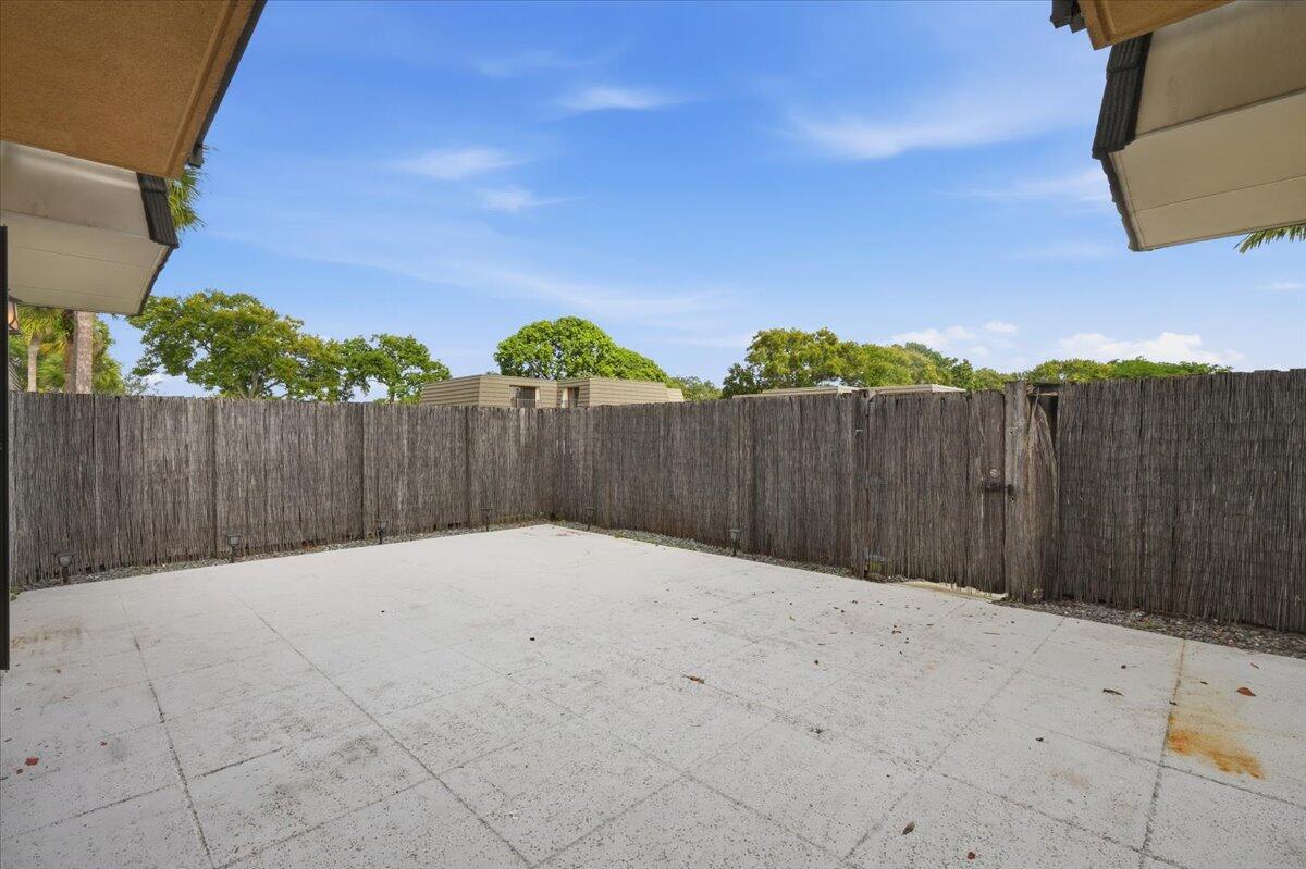 VILLAGE OF SANDALWOOD LAK - Residential